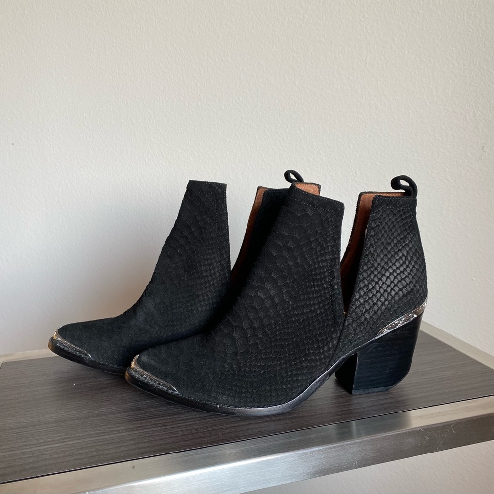Brand new Jeffrey Campbell Cromwell Boots